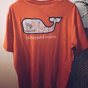 Vineyard vines coral T-shirt